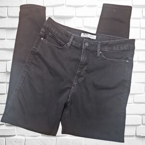 Signature by Levi Strauss Women's Totally Shaping Skinny High Rise